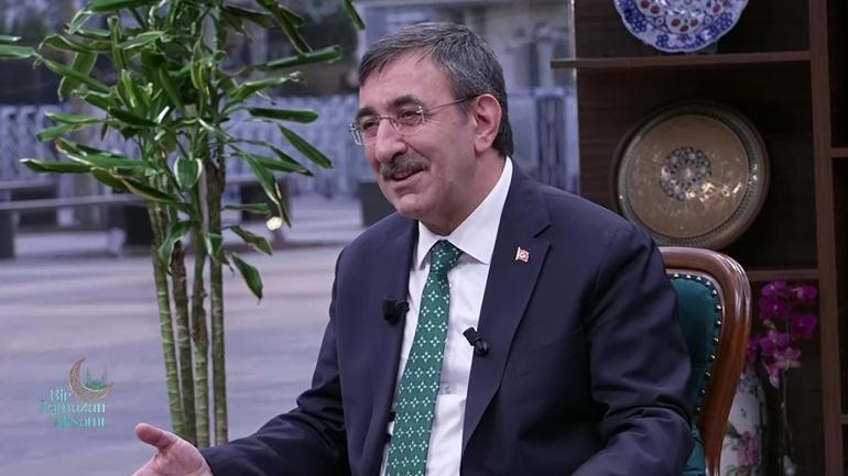 Cevdet Yılmaz Bir Ramazan Akşamında: “Ramazan arınma ve detoks ayıdır”