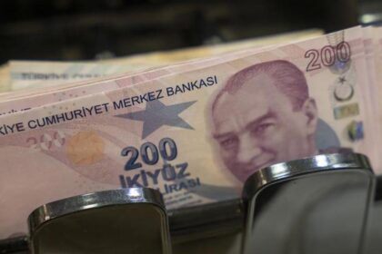 Bayram ikramiyesi tutarı ne zaman netleşecek? Milyonlarca emeklinin gözü bu sorunun yanıtında - Ekonomi Haberleri | Video