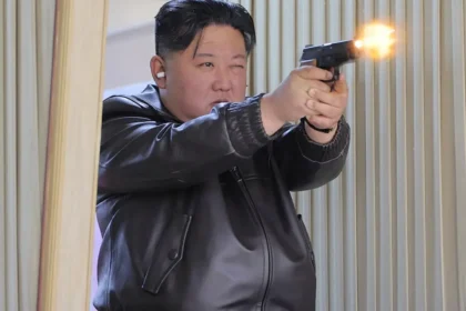 Kim Jong tek aday olarak girdiği seçimlerde yüzde 99.93 oy aldı. Yüzde 0.07'lik karşı oyu kimler verdi?