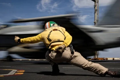 İçeriden bilgi alıp savaş bahsi oynuyorlar