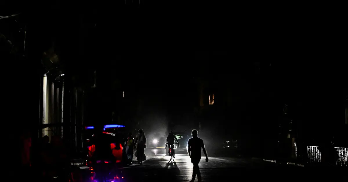 Küba'da 10 milyon kişi yine karanlıkta