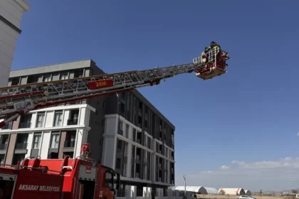 Prizde unutulan şarj aleti yangın çıkardı | NTV Haber