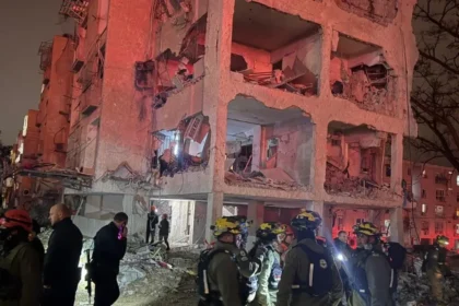 İran Savaşı 23. gününe girdi. İsrail'de iki kent vuruldu, 100'den fazla yaralı var