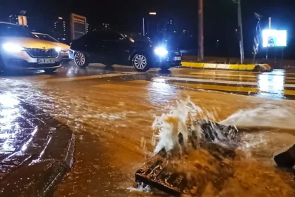 Şanlıurfa'yı sağanak vurdu. 4 ilçede okullar tatil edildi | NTV Haber