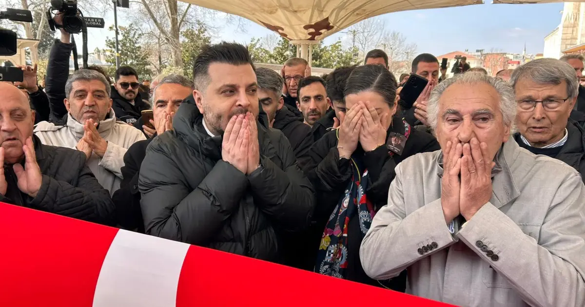 İlber Ortaylı için Fatih Camii'nde cenaze töreni düzenlendi | NTV Haber