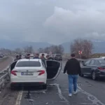 El frenini çekmeyi unuttuğu aracını durdurmaya çalışırken yaşamını yitirdi | NTV Haber