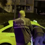Taksi şoförünü seyir halindeyken bıçakladı | NTV Haber
