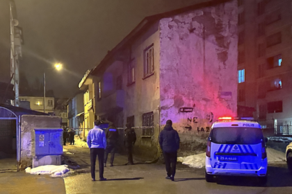 Sokakta boğazı kesilerek öldürüldü | NTV Haber