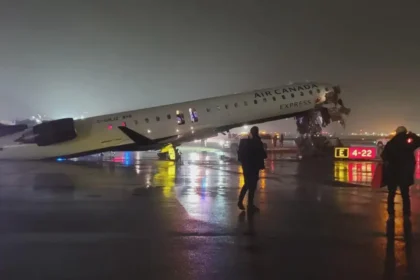 ABD'de havaalanı faciası. Uçakla itfaiye aracı çarpıştı