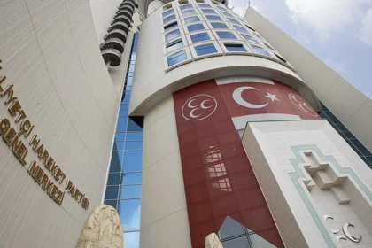 MHP'de istifa. İzzet Ulvi Yönter Genel Başkan Yardımcılığı görevini bıraktı | NTV Haber