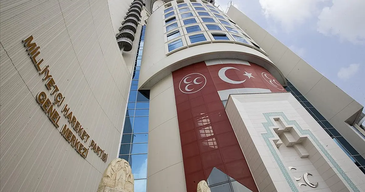 MHP'de istifa. İzzet Ulvi Yönter Genel Başkan Yardımcılığı görevini bıraktı | NTV Haber