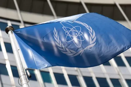 Uluslararası Atom Enerjisi Ajansı. "İran'da nükleer santrale füze isabet etti"