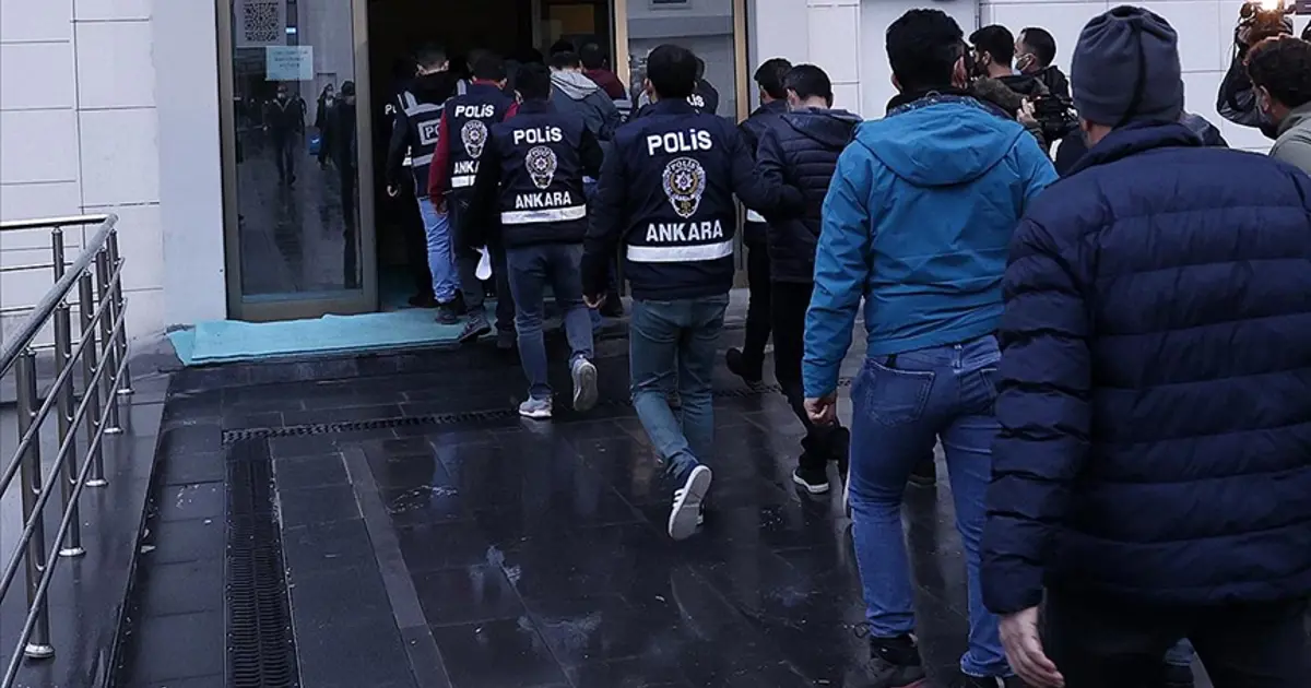 Sosyal medya şebekesine operasyon: 15 kişi tutuklandı | NTV Haber