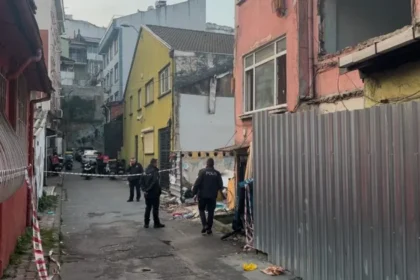 Beyoğlu'nda yangın faciası: 1 yaşındaki bebek yaşamını yitirdi | NTV Haber