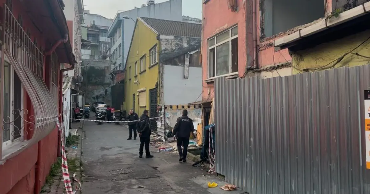 Beyoğlu'nda yangın faciası: 1 yaşındaki bebek yaşamını yitirdi | NTV Haber