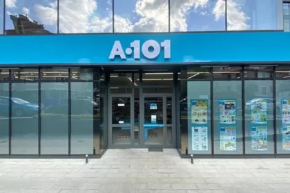 A101 aktüel ürünler kataloğu 26 Mart 2026: 58 inç televizyon, oyuncu masası, 150cc motosiklet ve bahçe ekipmanları bugün satışta | NTV Haber