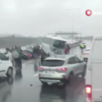 Kuzey Marmara Otoyolu'nda polisleri taşıyan servis kaza yaptı: Bir polis şehit oldu, 16 polis yaralandı | NTV Haber