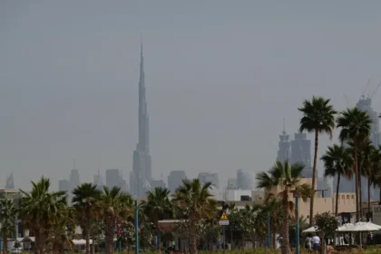 Dubai Limanı'nda Kuveyt'in petrol tankeri vuruldu. ABD'de petrol fiyatları yükseldi