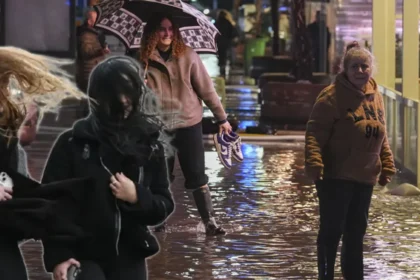 Meteorolojiden sel ve fırtına uyarısı | NTV Haber