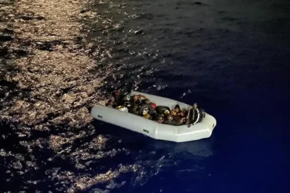 Yunanistan açıklarında 6 gün denizde kaldılar. Hayatını kaybeden 22 göçmen denize atıldı