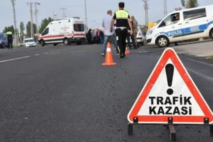 Çatalca’da göç idaresinin otobüsü devrildi. 3’ü polis 4 yaralı | NTV Haber