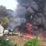 Kolombiya’da askeri uçak düştü. 128 kişinin bulunduğu uçakta 66 kişi hayatını kaybetti