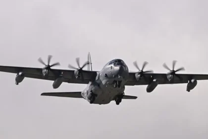 İran, kayıp pilotu arayan başka Amerikan uçağını düşürdü