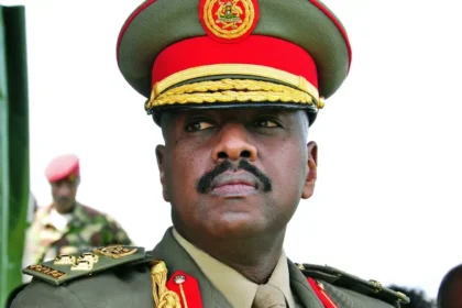 Garip açıklamalarıyla biliniyor. Uganda Savunma Kuvvetleri Komutanı Türkiye'den 1 milyar dolar istedi