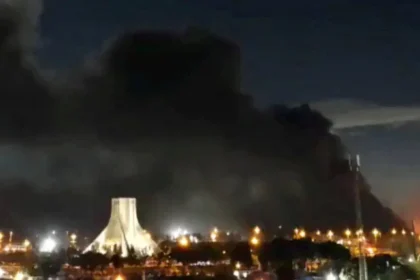 İran Savaşı'nda kritik saat: 03.00. Trump süreyi uzatacak mı yoksa büyük saldırı başlayacak mı?