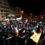 Tahran sokaklarında ateşkes kutlaması