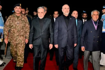 Pakistan'da tarihi gün. ABD ve İran heyetleri İslamabad'a ulaştı