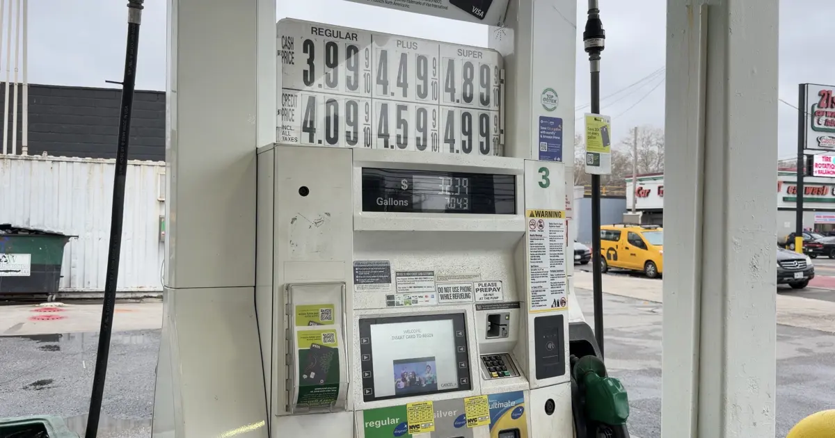 ABD'de benzin fiyatı dört yıldır ilk kez 4 doların üzerinde