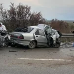 Eskişehir-Ankara yolunda otomobil karşı şeride geçti. 4 ölü, 2 yaralı | NTV Haber