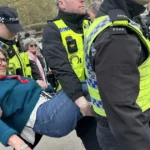 Londra'da Filistin’e destek gösterisine müdahale. 212 kişi gözaltına alındı