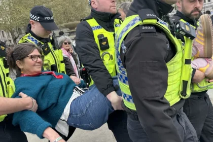 Londra'da Filistin’e destek gösterisine müdahale. 212 kişi gözaltına alındı