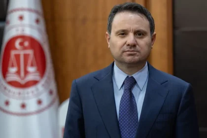 İmralı'da Abdullah Öcalan'a konut iddiası | Bakan Gürlek: İdari yerleşkede yenilik olabilir, özel konut yok | NTV Haber