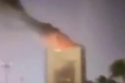 İran, Kuveyt Bakanlıklar Kompleksi'ni vurdu