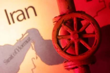 Hürmüz'e abluka etkisi. Petrol fiyatları fırladı | NTV Haber