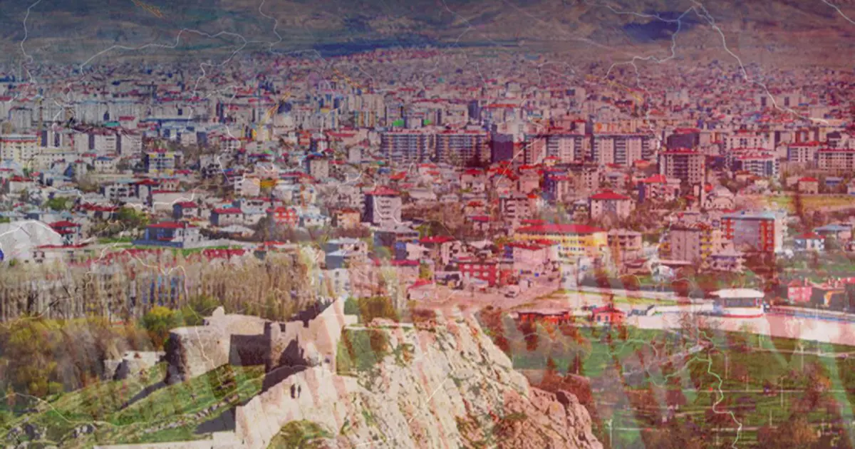 Son dakika... Van'da 5,2 büyüklüğünde deprem | NTV Haber