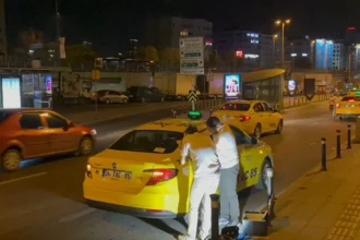Yolcunun darp ettiği taksici ağır yaralandı | NTV Haber