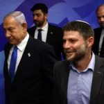 Askerlik krizi Netanyahu'nun ortağını baraj altına itti