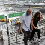 İstanbul'da sonbahar provası. Hava bir anda soğuyacak, sağanak bastıracak | NTV Haber