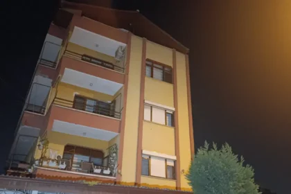 Kocaeli'de 4 katlı bina boşaltıldı. Kolon ve kirişlerinden ses geldi | NTV Haber