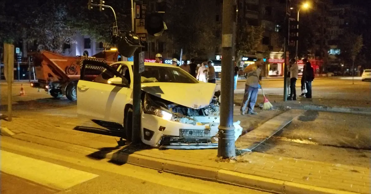 İki otomobil çarpıştı, 7 kişi yaralandı | NTV Haber