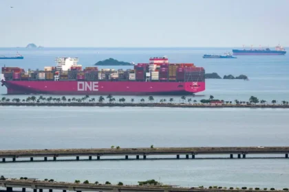 Panama Kanalı'ndan geçmek için rekor ücret ödedi