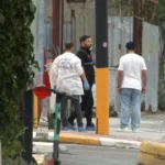 Fatih'te polise bıçaklı saldırı. Ayağından vurularak yakalandı | NTV Haber