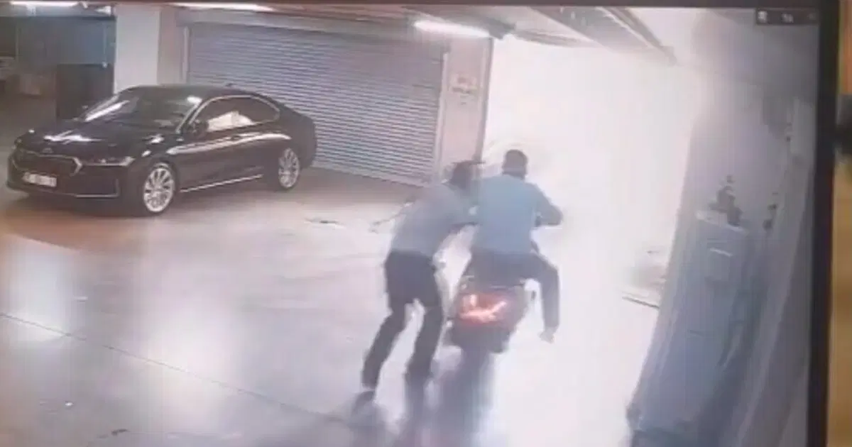 Çiğli Belediye Başkanı'nın makam aracına silahlı saldırı. Saldırgan böyle yakalandı | NTV Haber