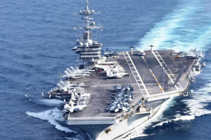 ABD uçak gemisi George Washington Orta Doğu'ya ulaştı