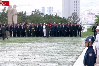 Büyük Zafer'in 104. yıl dönümü. Devlet erkanı Anıtkabir'de | NTV Haber