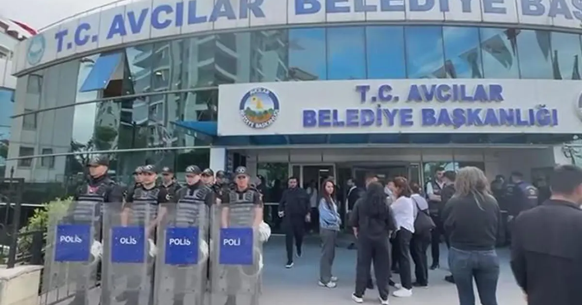 Avcılar Belediyesi'ne operasyon. 12 şüpheli gözaltına alındı | NTV Haber